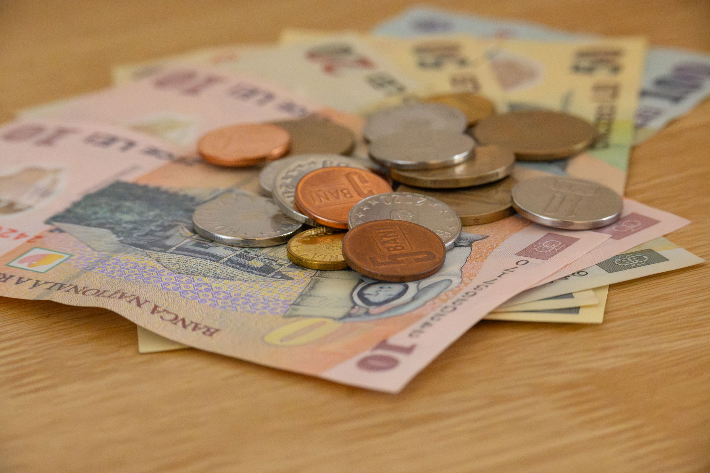 Nem emelnék a közszférában a bérpótlékokat, juttatásokat és prémiumokat