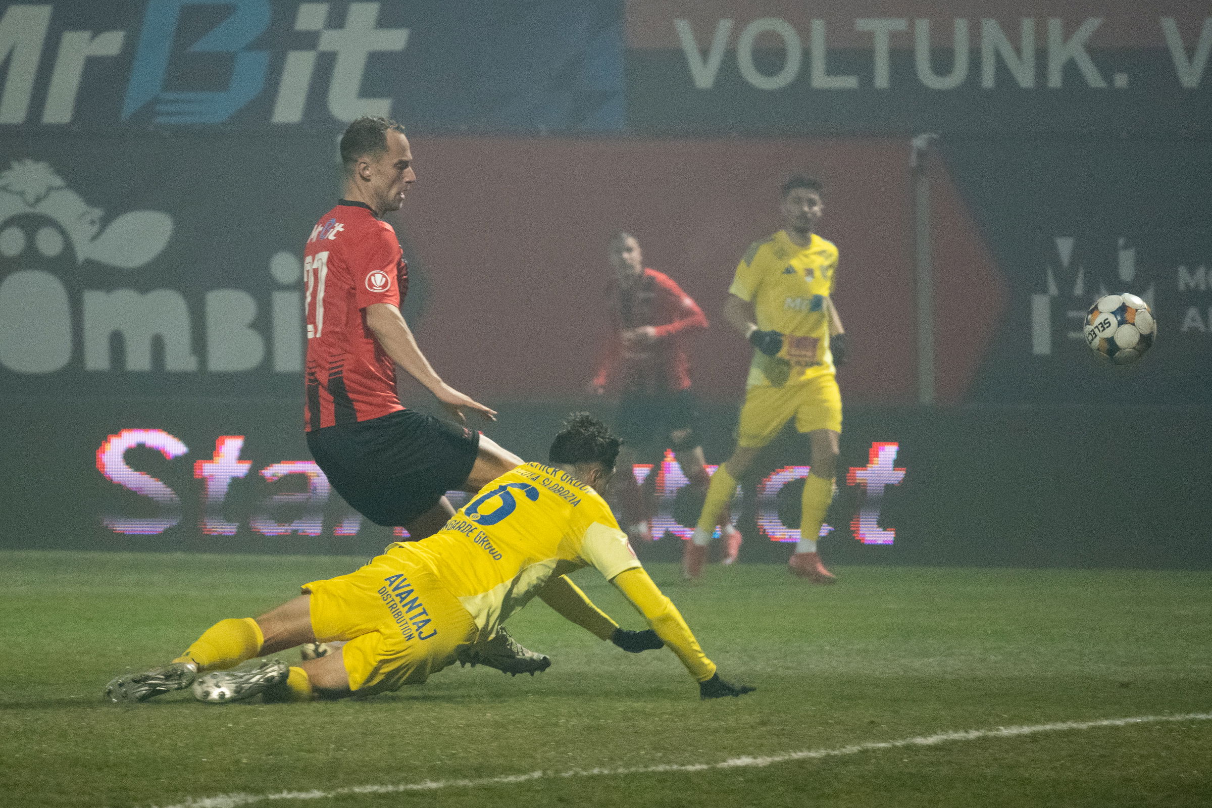 A félpályáról kapott gólt, képes volt visszavenni előnyét az FK Csíkszereda (videóval)