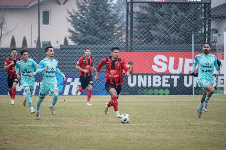 Az UTA is fejet hajtott a Csíkszereda előtt