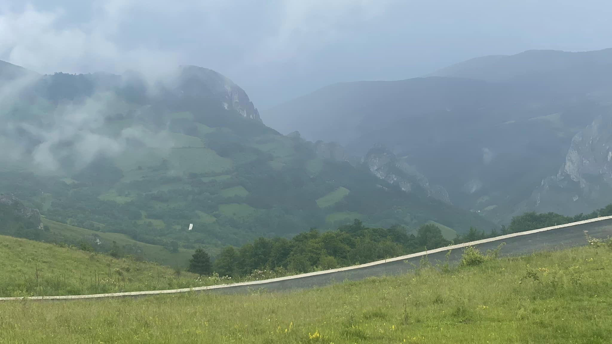 Tragédia a Transzalpinán: életét vesztette egy 50 éves magyar motoros
