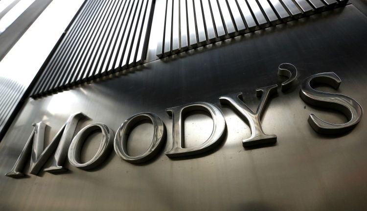 Érvényben hagyta Románia államadós-osztályzatának negatív kilátását a Moody's
