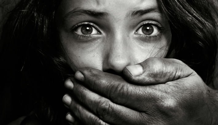 Prostitúcióra kényszerítettek egy 16 éves lányt, többek között Margittán is futtatták | VIDEÓ