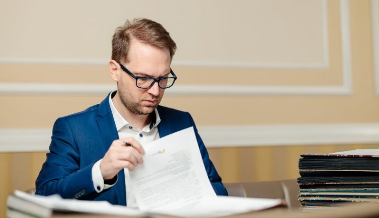 Fritz: A jelenlegi egyezség szerint a PSD és az RMDSZ javasolhat alkotmánybírót, és az USR jelöltje lesz a Nép Ügyvédje
