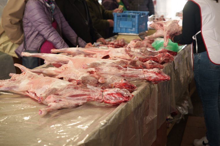 Átfogó élelmiszerbiztonsági ellenőrzések zajlanak Bihar megyében a téli ünnepek előtt