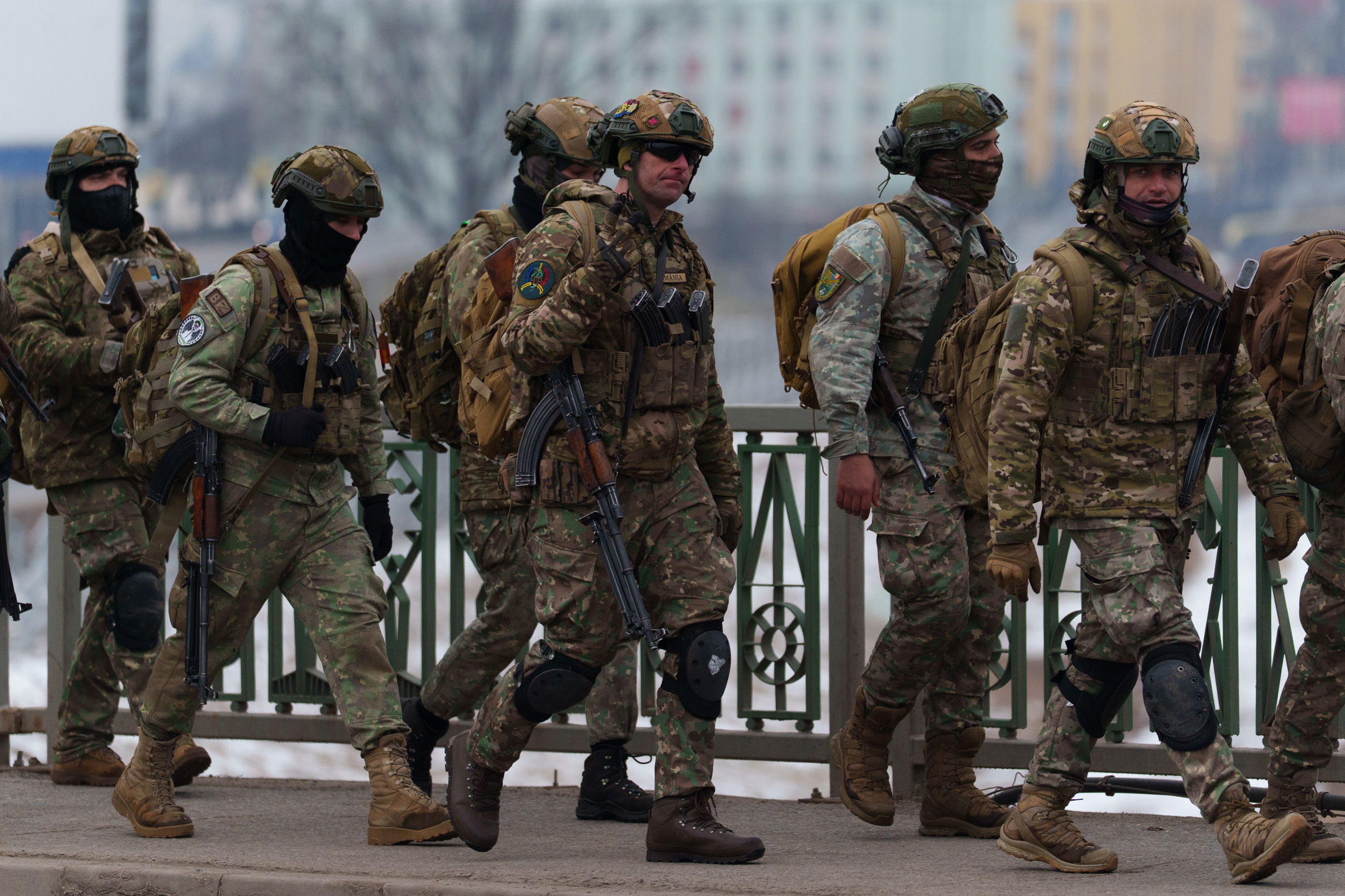 A háború árnyékában