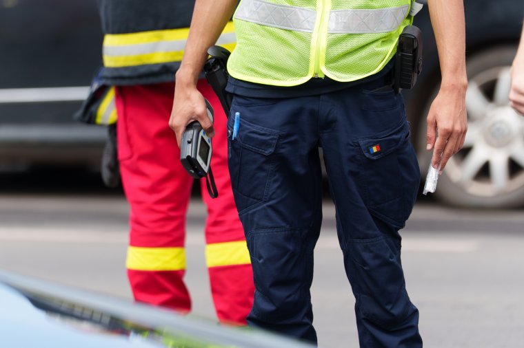 Ittasan balesetezett egy tenkei férfi, az autója az árokba borult