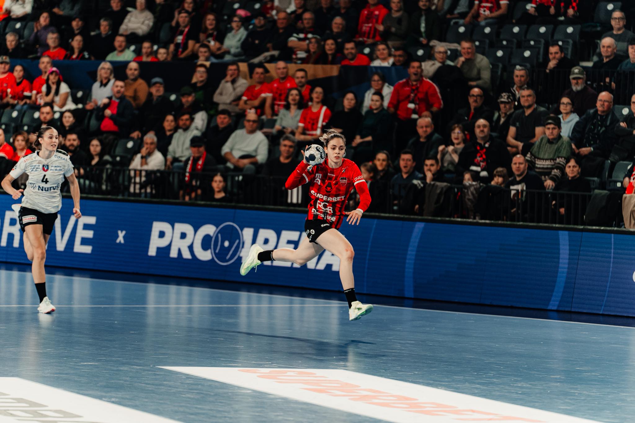 A Bajnokok Ligája után a kézivébén is leteheti névjegyét Kerekes Éva