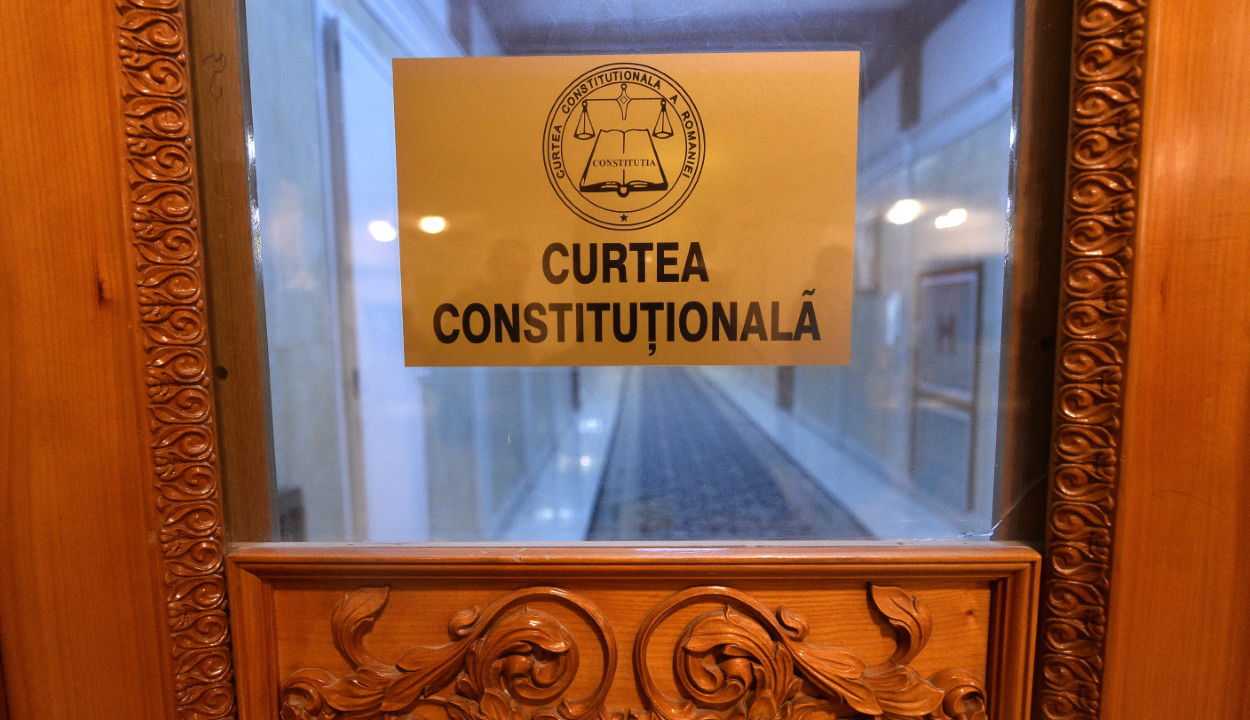 Alkotmánybírósági források: elhalasztották a bírák és ügyészek nyugdíjazását módosító törvénytervezettel kapcsolatos beadvány tárgyalását