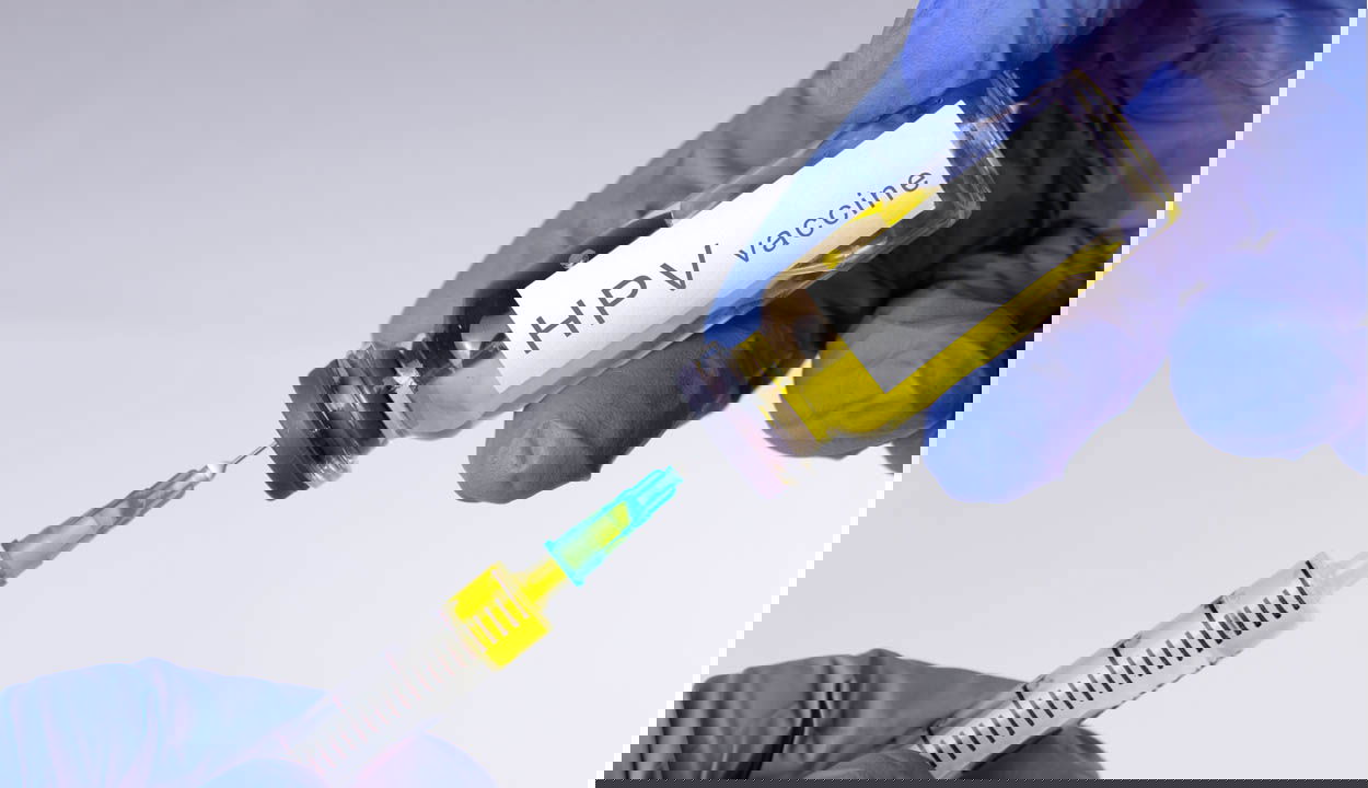 Ezentúl ingyenesen férhetnek hozzá a HPV elleni védőoltáshoz a 26 éven aluli fiatalok