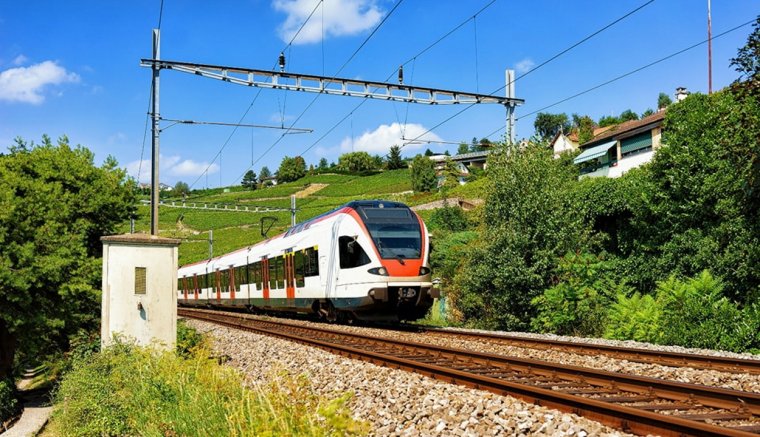 A CFR Călători tartozása miatt kitilthatják az országos vasúti hálózatról az elektromos mozdonyait
