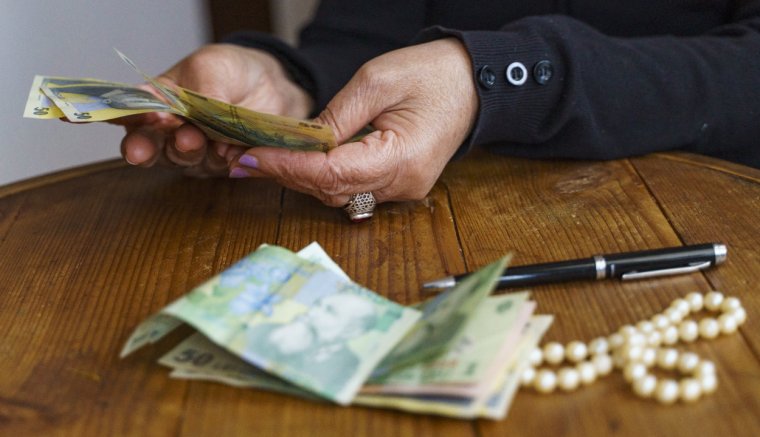 Az átlagnyugdíj több mint 2700 lej, de van, aki 1000 lejt sem kap
