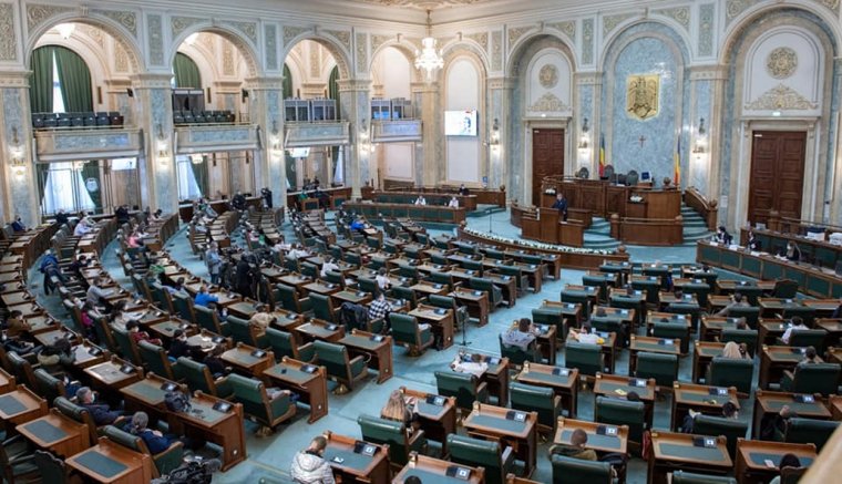 Módosításokkal fogadta el a szenátus a magánnyugdíjak kifizetését szabályozó törvénytervezetet