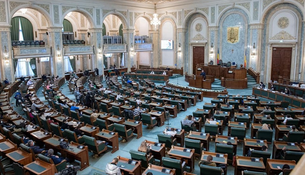 Módosításokkal fogadta el a szenátus a magánnyugdíjak kifizetését szabályozó törvénytervezetet