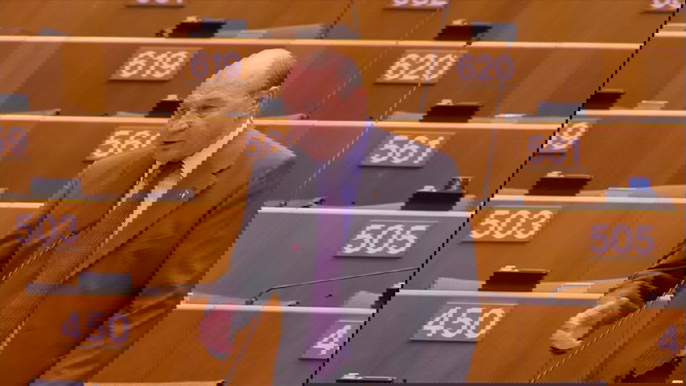 Traian Băsescu javára döntött az alkotmánybíróság a volt államfőket megillető kiváltságok ügyében