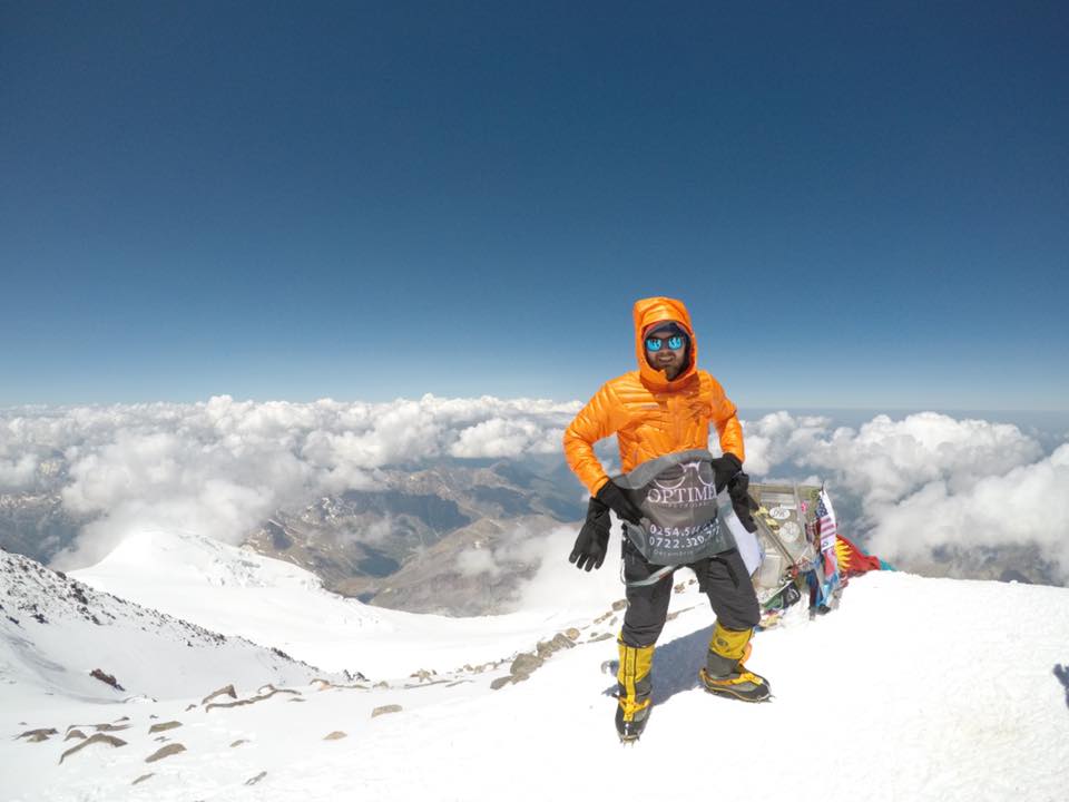 Az Antarktisz legmagasabb hegyét készül megmászni Adrian Ahrițculesei