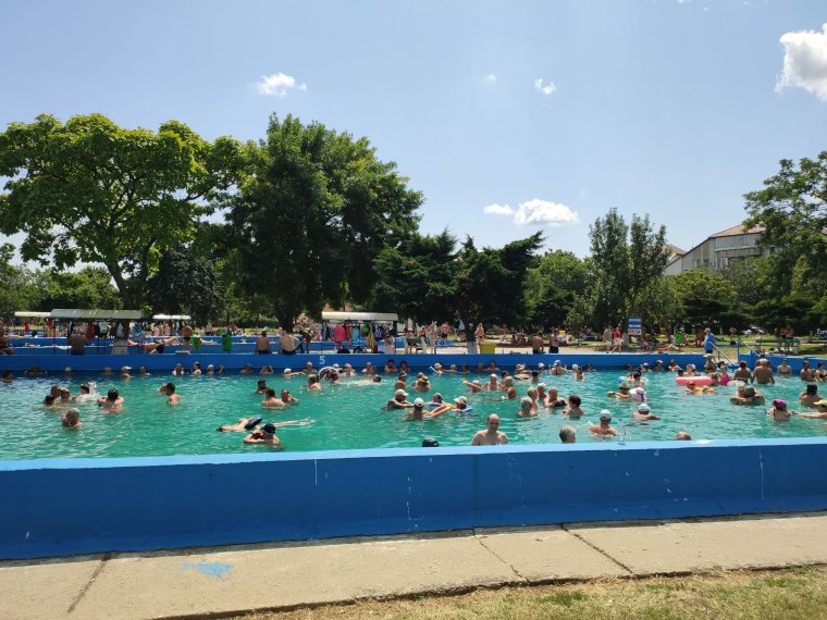 Májustól módosul az Őssi strand nyitvatartása