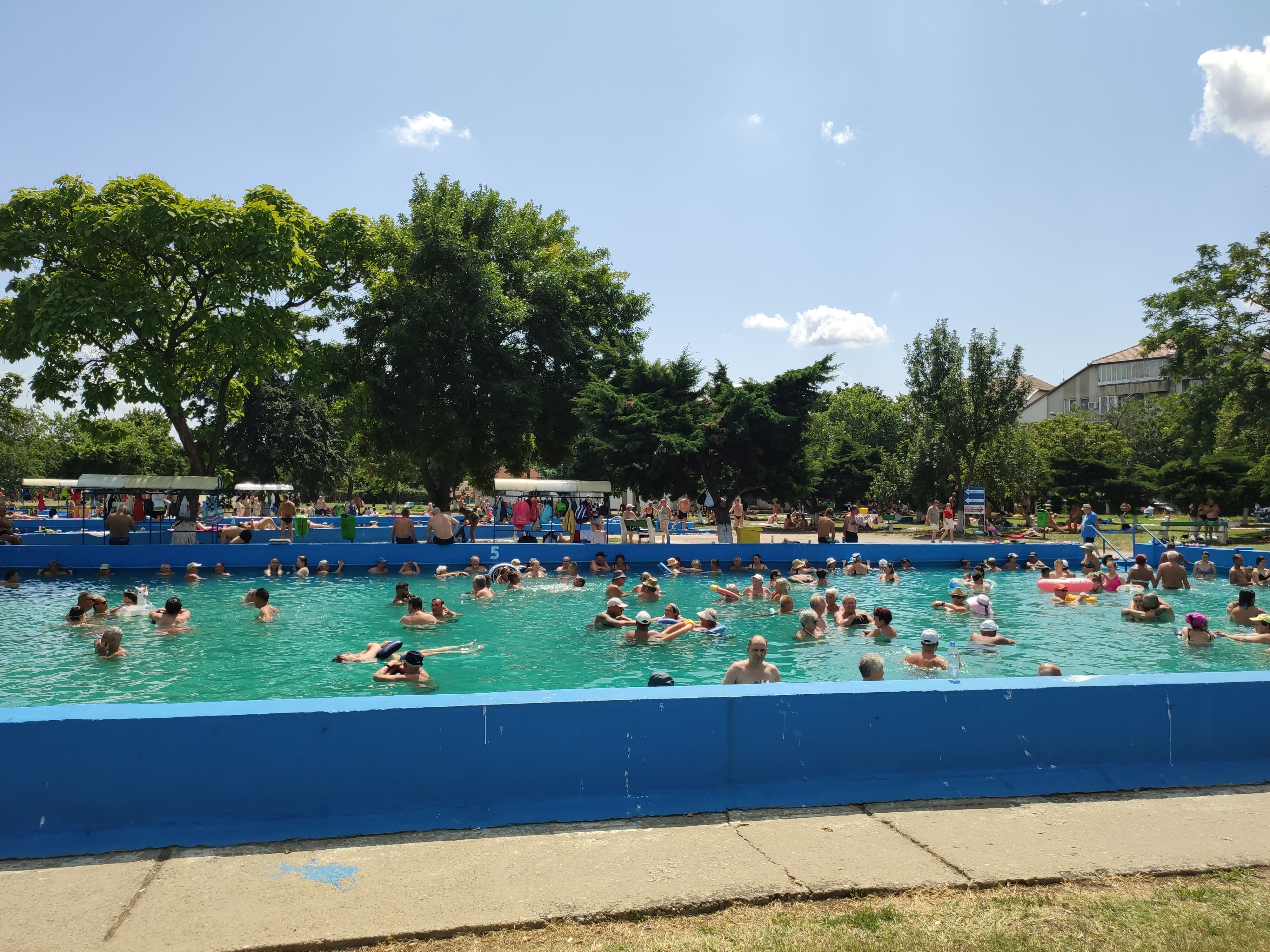 Májustól módosul az Őssi strand nyitvatartása