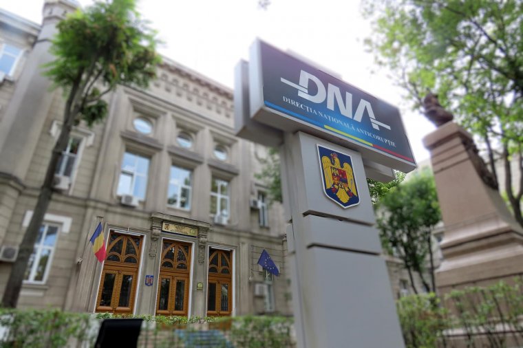 DNA: a Touring Eurolines SA két képviselője önként tett feljelentést; az ügyben feljelentő tanú státuszuk volt