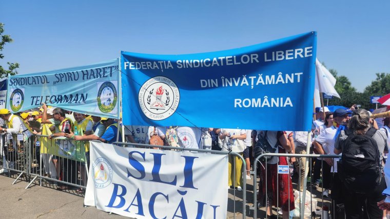 Folytatják a tiltakozásokat a tanügyi szakszervezetek