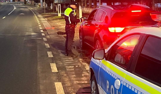 Ittas és jogosítvány nélküli vezetésért vettek őrizetbe két személyt