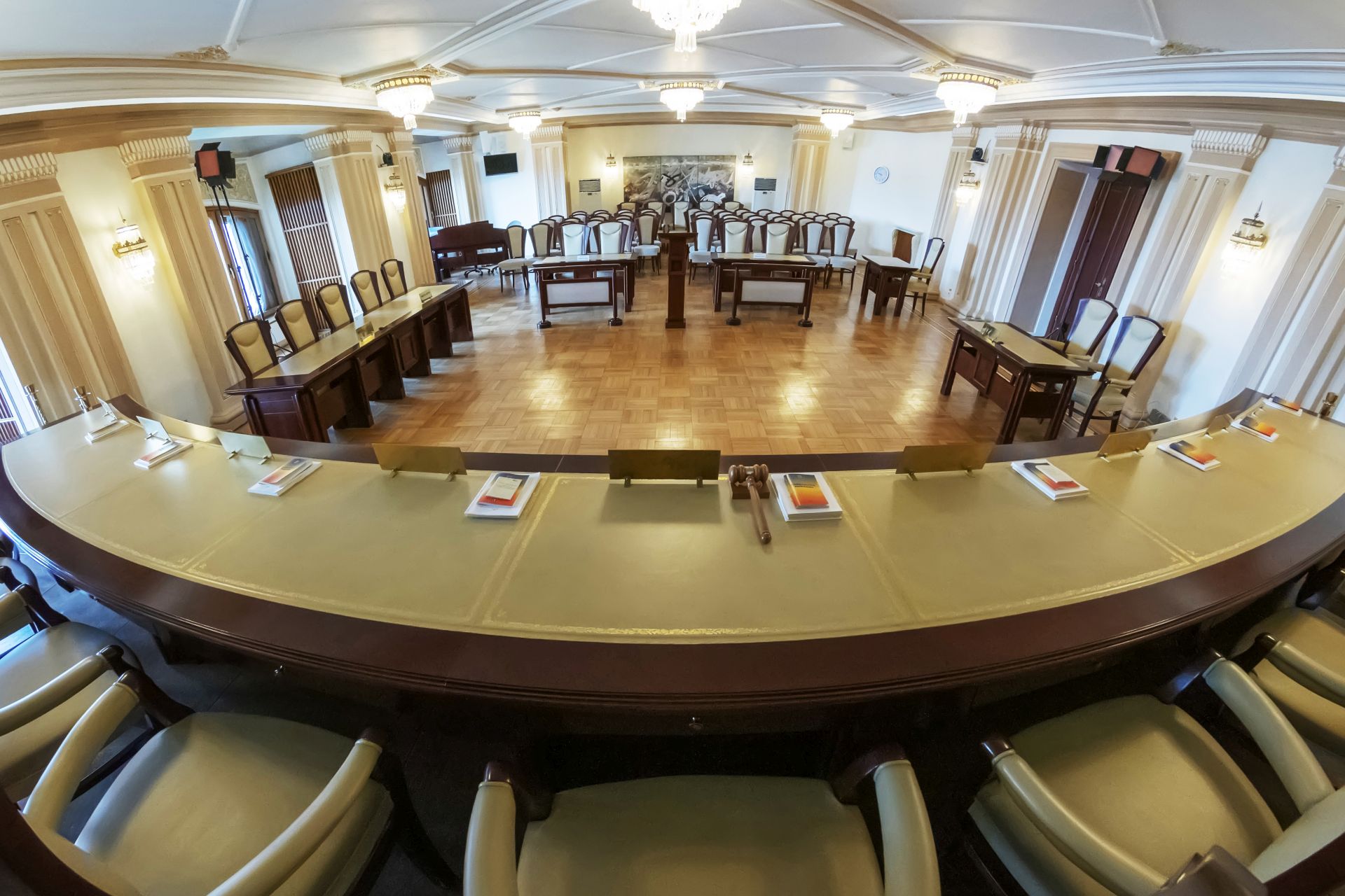 Alkotmányellenesnek minősítették a magánnyugdíj-megtakarítások felvételének új szabályozását