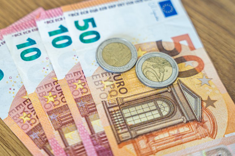 Bulgáriában, Görögországban, Magyarországon, Szlovákiában és Romániában volt a legalacsonyabb tavaly az éves átlagkereset