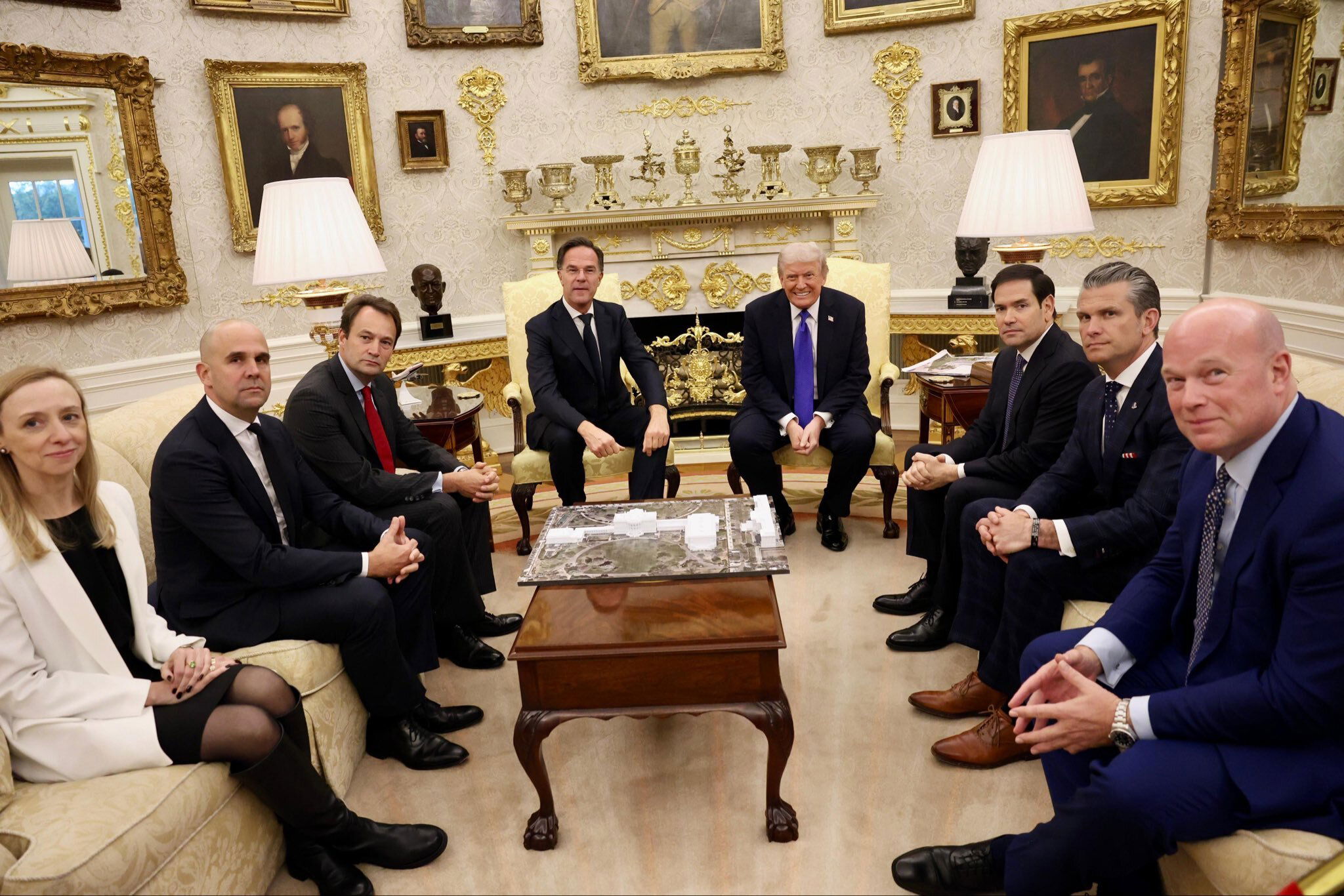 Donald Trump egyelőre lemondta a budapesti találkozót Vlagyimir Putyinnal