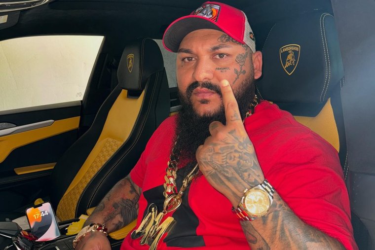 Olaszországban fogták el a körözött manele-énekest és testvérét