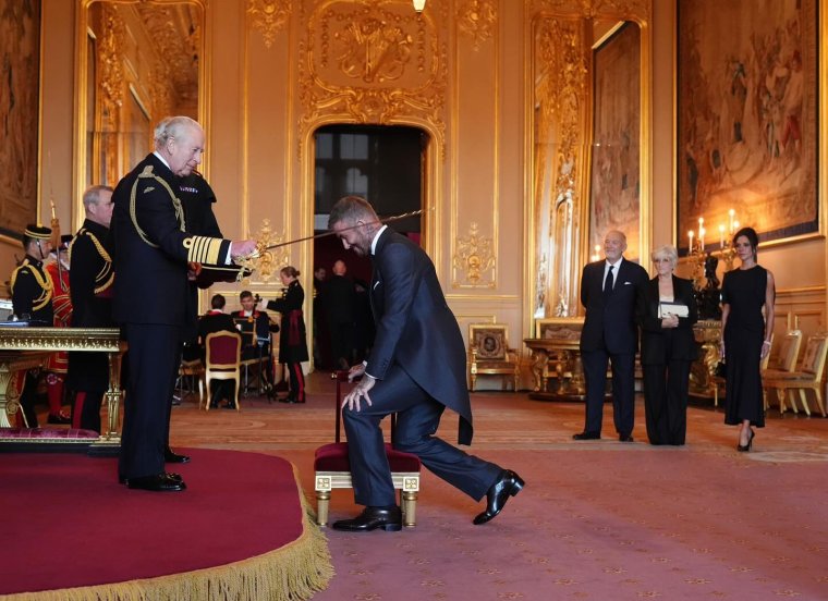 Színészek és sportolók a brit uralkodó újévi kitüntetési listáján