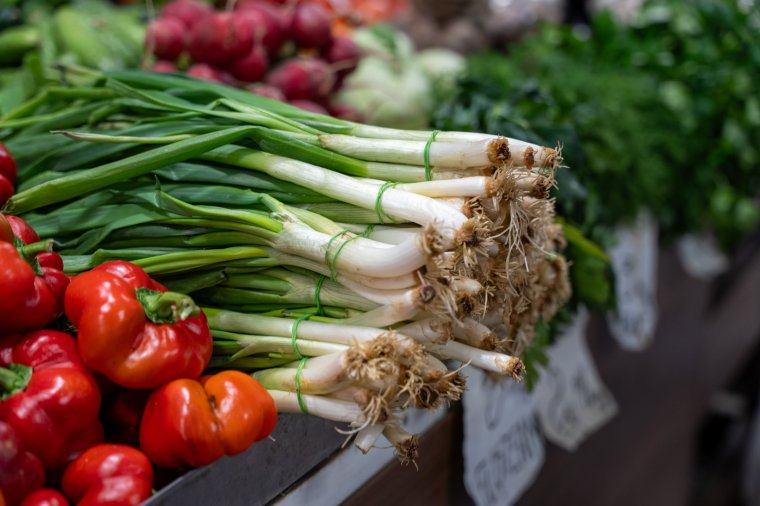 Árjegyzéket tettek közzé a nagyváradi piacok zöldség- és gyümölcskínálatáról