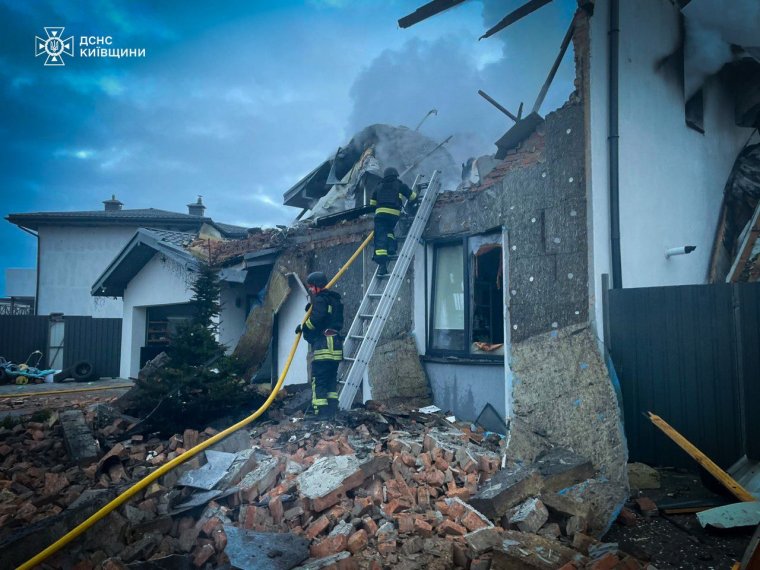 Román külügyminiszter: Szolidárisak vagyunk Ukrajnával az orosz légicsapások miatt