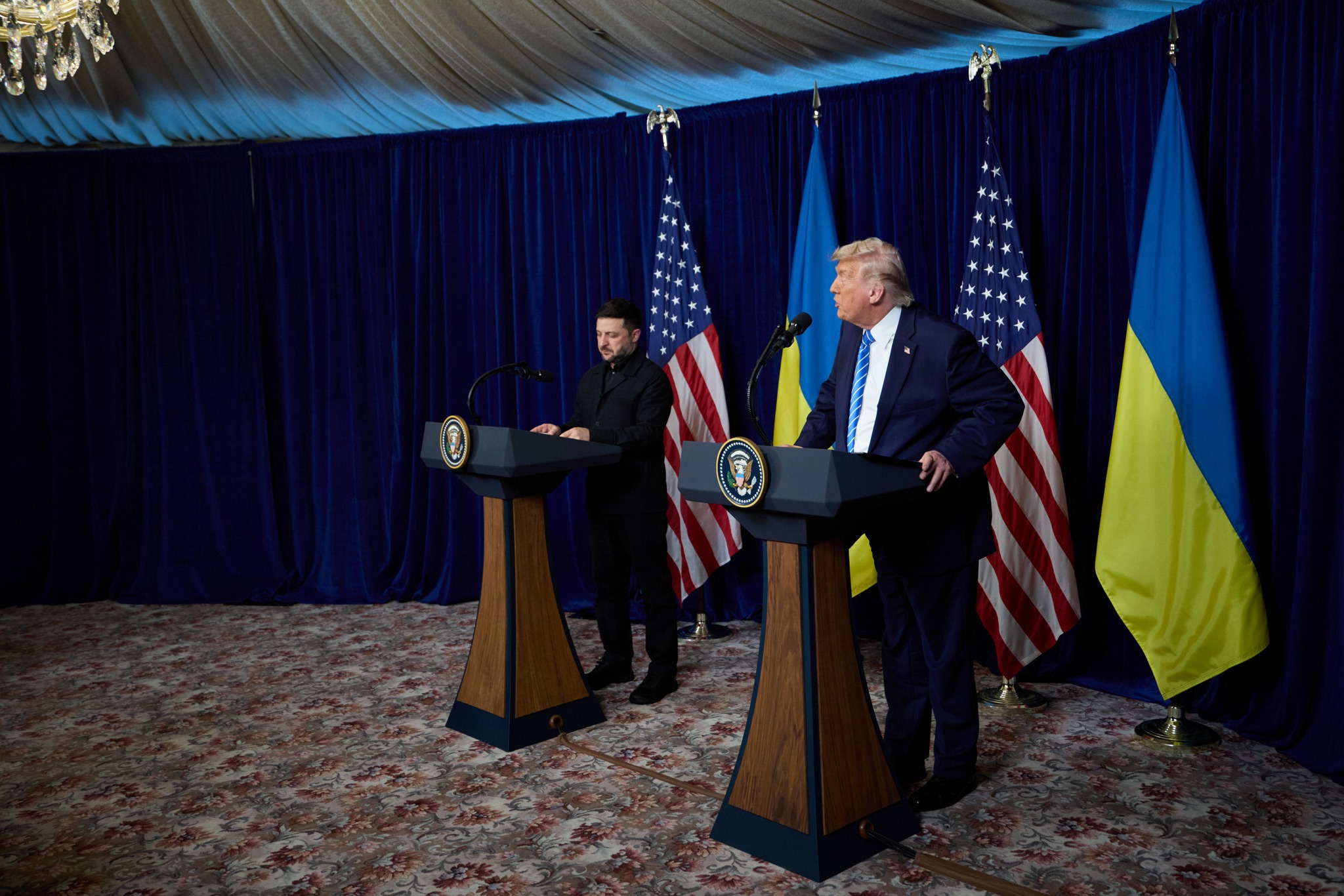 Trump „leváltaná” Zelenszkijt, egyre feszültebb az amerikai-ukrán viszony