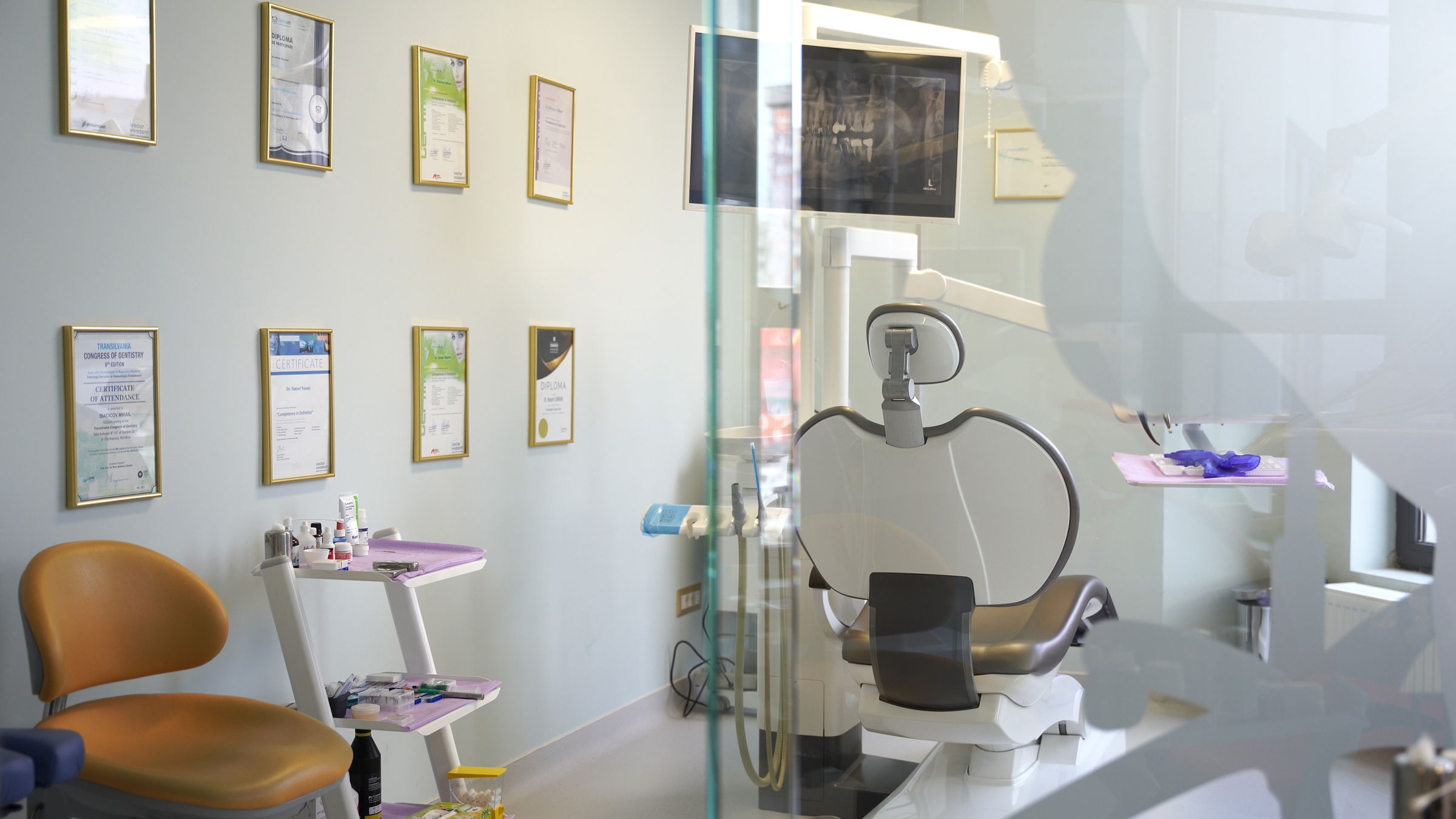 FRISSÍTVE | A fővárosi fogorvosi kamara fegyelmi kivizsgálást indított a fogászaton meghalt 2 éves kislány ügyében