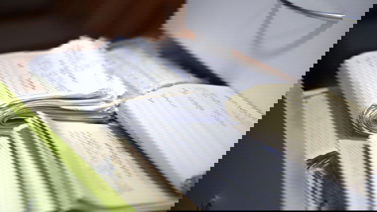 Az ombudsman megtámadta az alkotmánybíróságon a betegszabadságra vonatkozó új kormányrendeletet