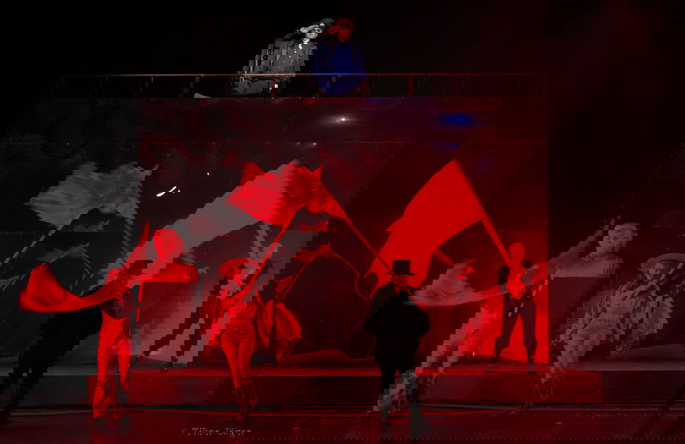 Felhívás keringőre – Ötletgazdag színházi produkció Bulgakov halhatatlan művéből Szatmáron