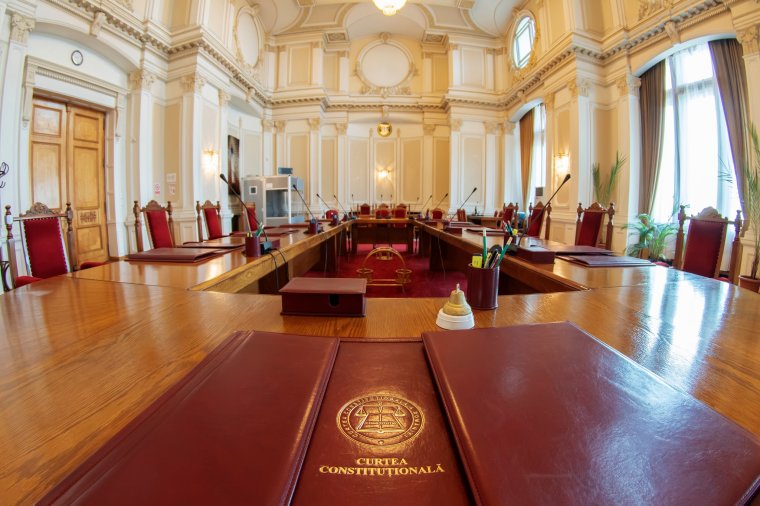 Bírák és ügyészek nyugdíjazása: az alkotmánybíróság várhatóan ismét elhalasztja a döntést