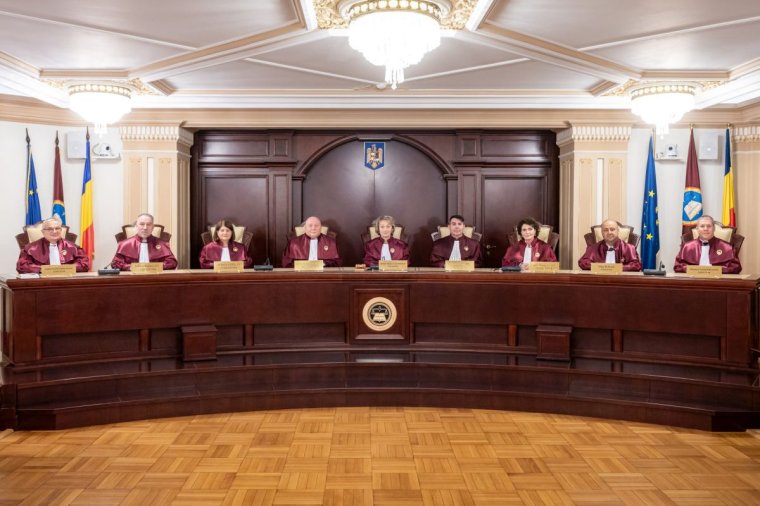 Alkotmányosnak nyilvánították a költségvetési törvényt, elutasították az AUR támadását