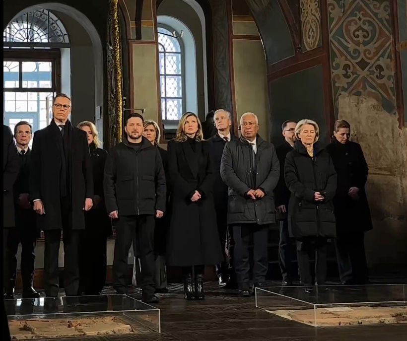 Zelenszkij: Putyin nem tudta elérni háborús céljait – Moszkva: London és Párizs nukleáris fegyverhez akarja juttatni Ukrajnát