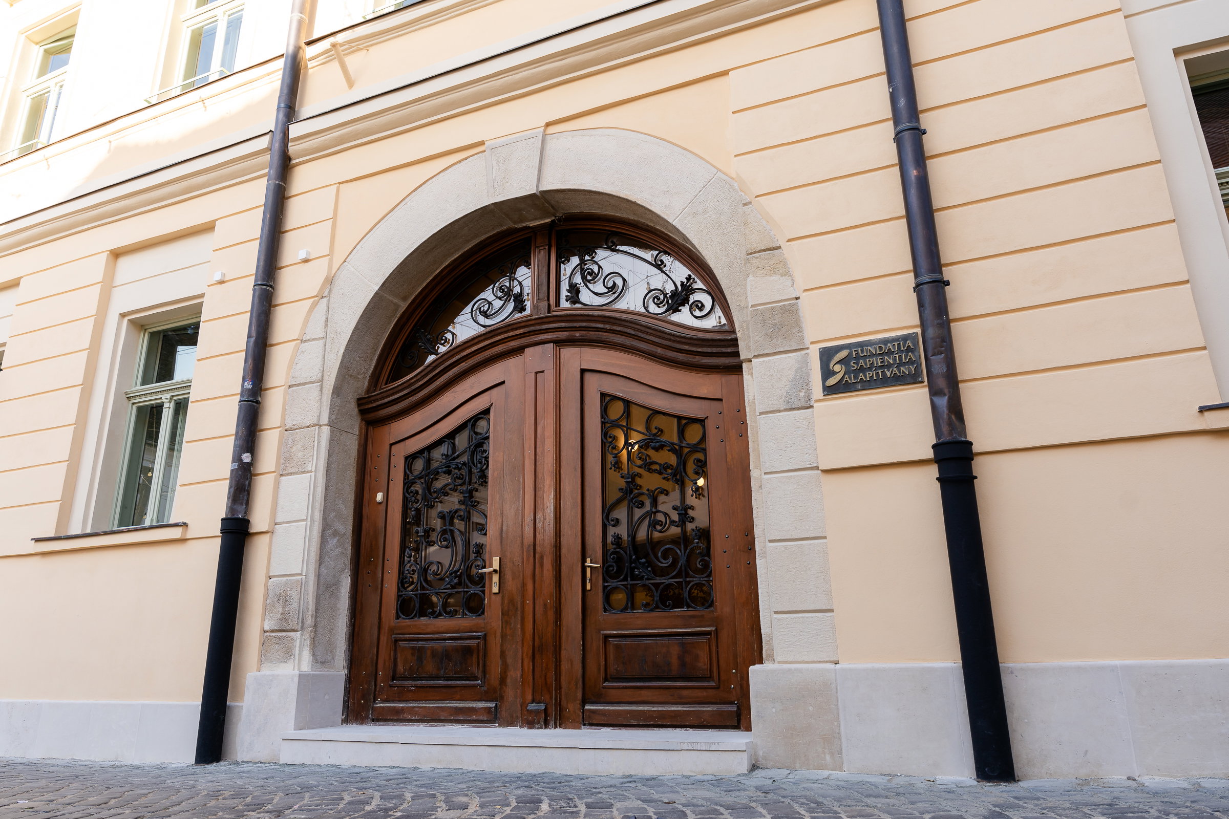 A múlt falai között a jövő tere: megújult a kolozsvári Bocskai-ház