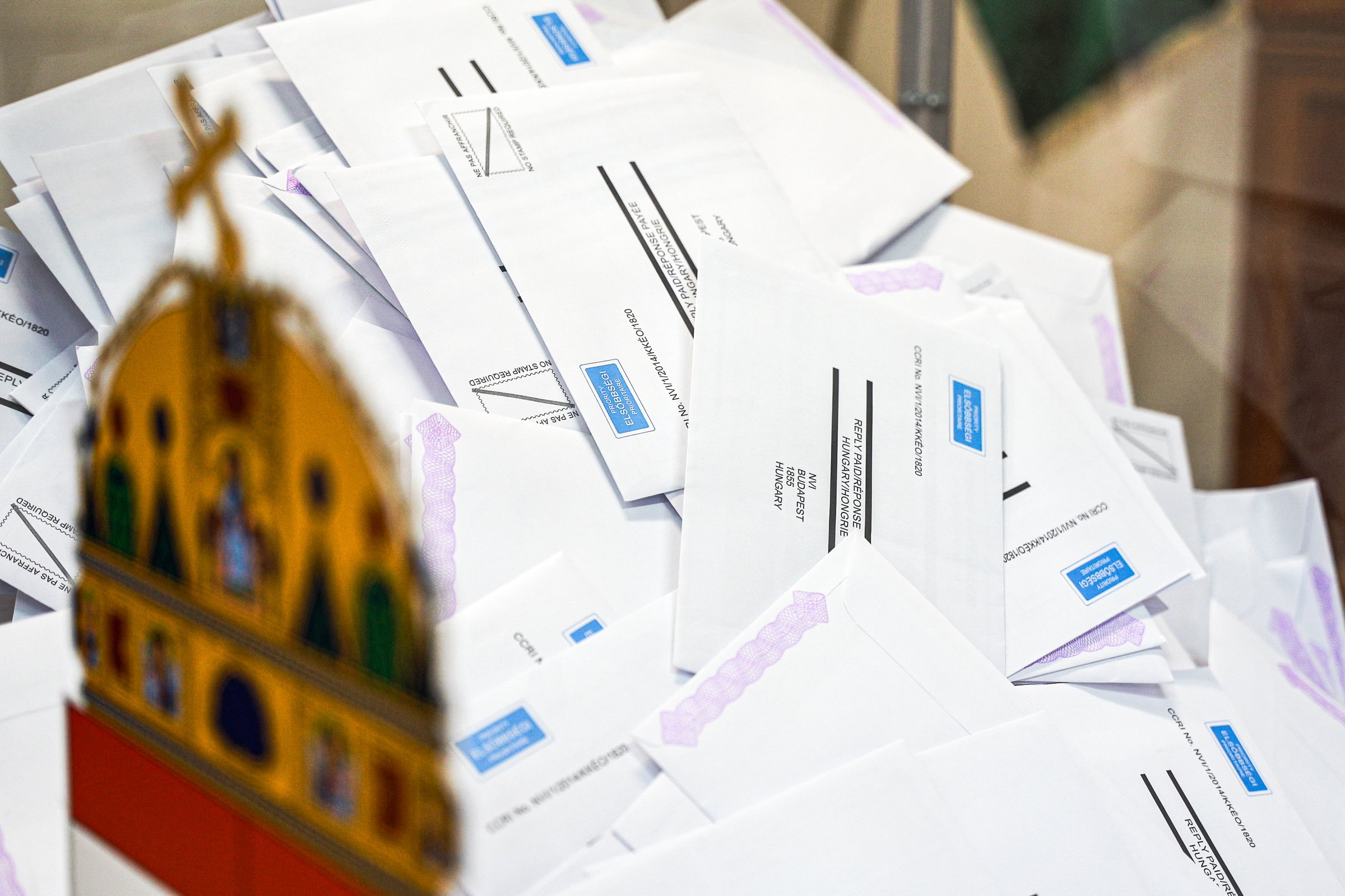 Vasárnap reggelig közel háromszázezer levélszavazat érkezett meg Budapestre