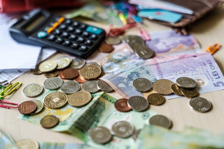 Egyre erősebb a bizalmatlanság a román gazdaság iránt