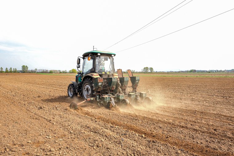 Tervezet: jövedéki adó nélkül tankolhatnának gázolajat a gazdák