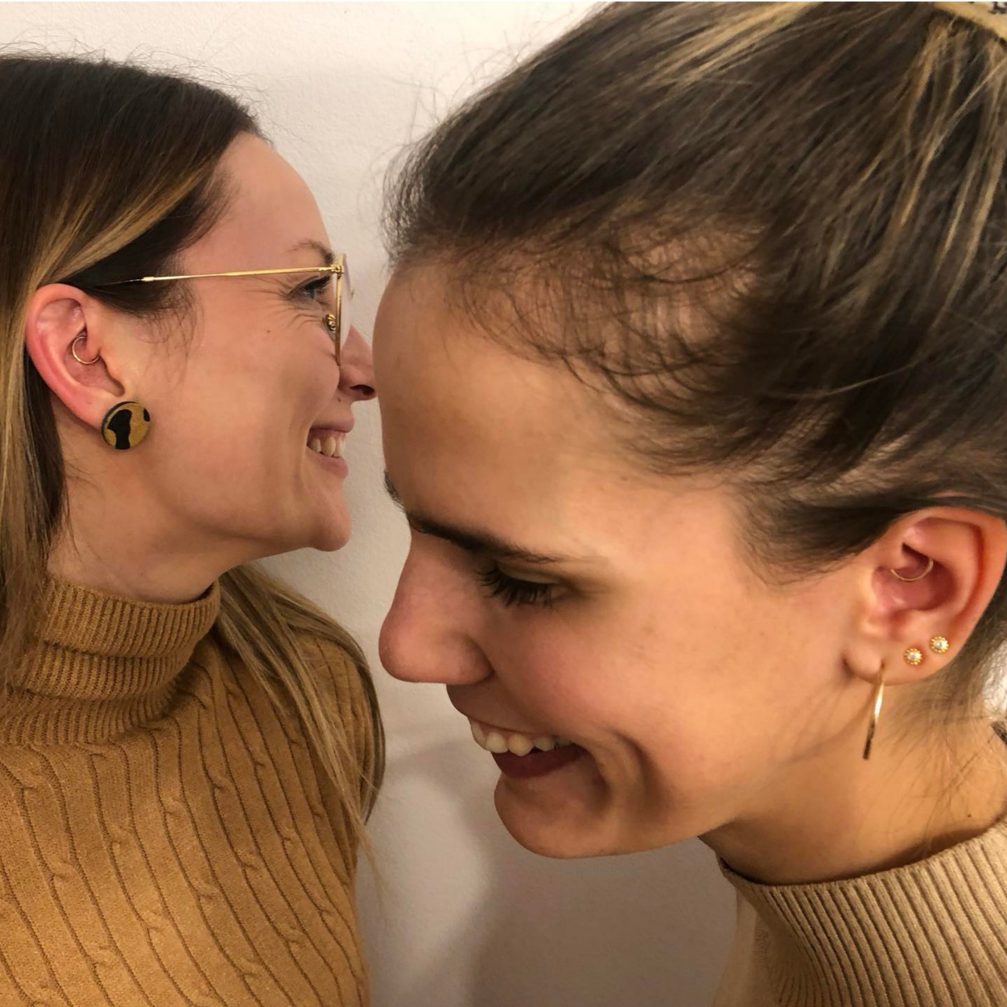 Gyógyszer helyett piercing? Erdélyben egyre többen kipróbálják