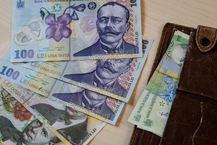 Komoly pénzjutalmat kaphatnak a kitűnő tanulók