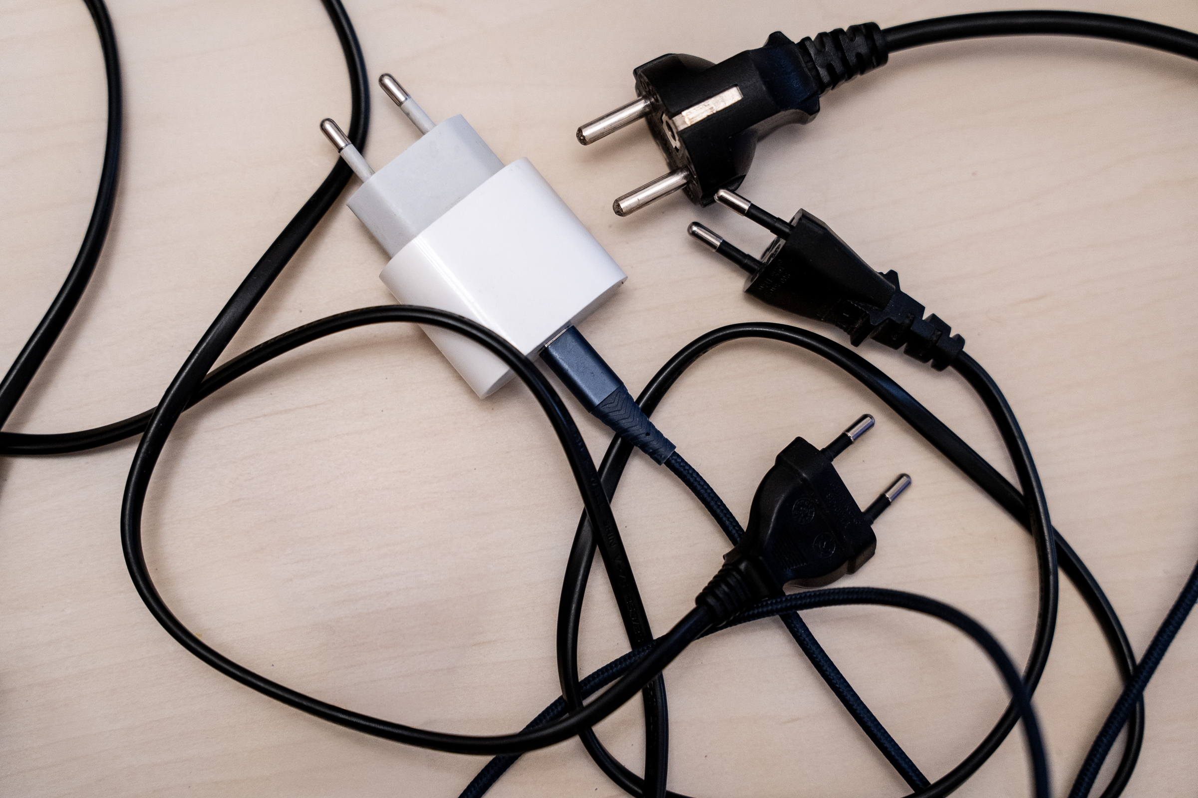 Drágít a Hidroelectrica, nőhetnek a villanyszámlák