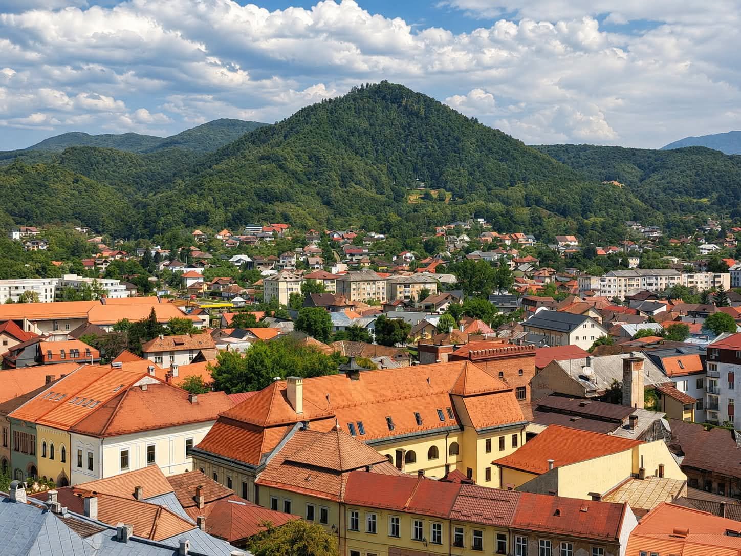 Fellélegezhetnek a Kereszthegyen lakók? Újabb fordulatot vett a nagybányai lakópark körüli vita