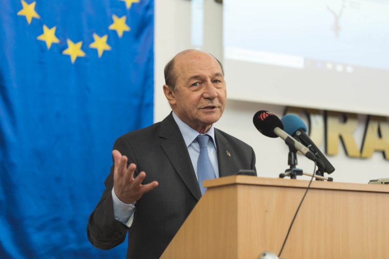Visszakapta moldovai állampolgárságát Traian Băsescu volt román államfő