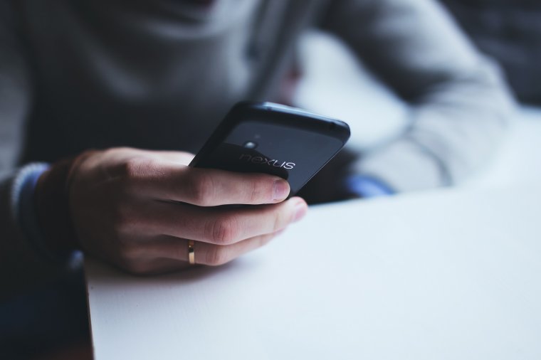 Vigyázat, telefonos csalók próbálnak személyes adatokhoz jutni