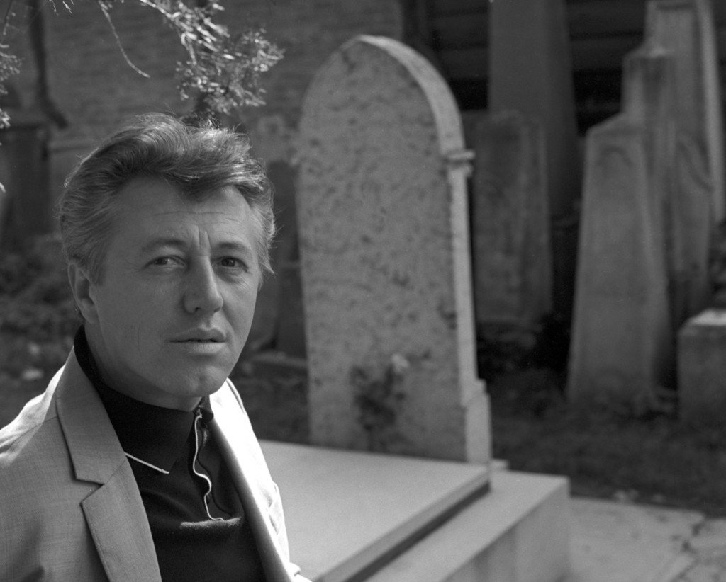 Kiírták az ötletpályázatot a Sütő András-szoborra Marosvásárhelyen