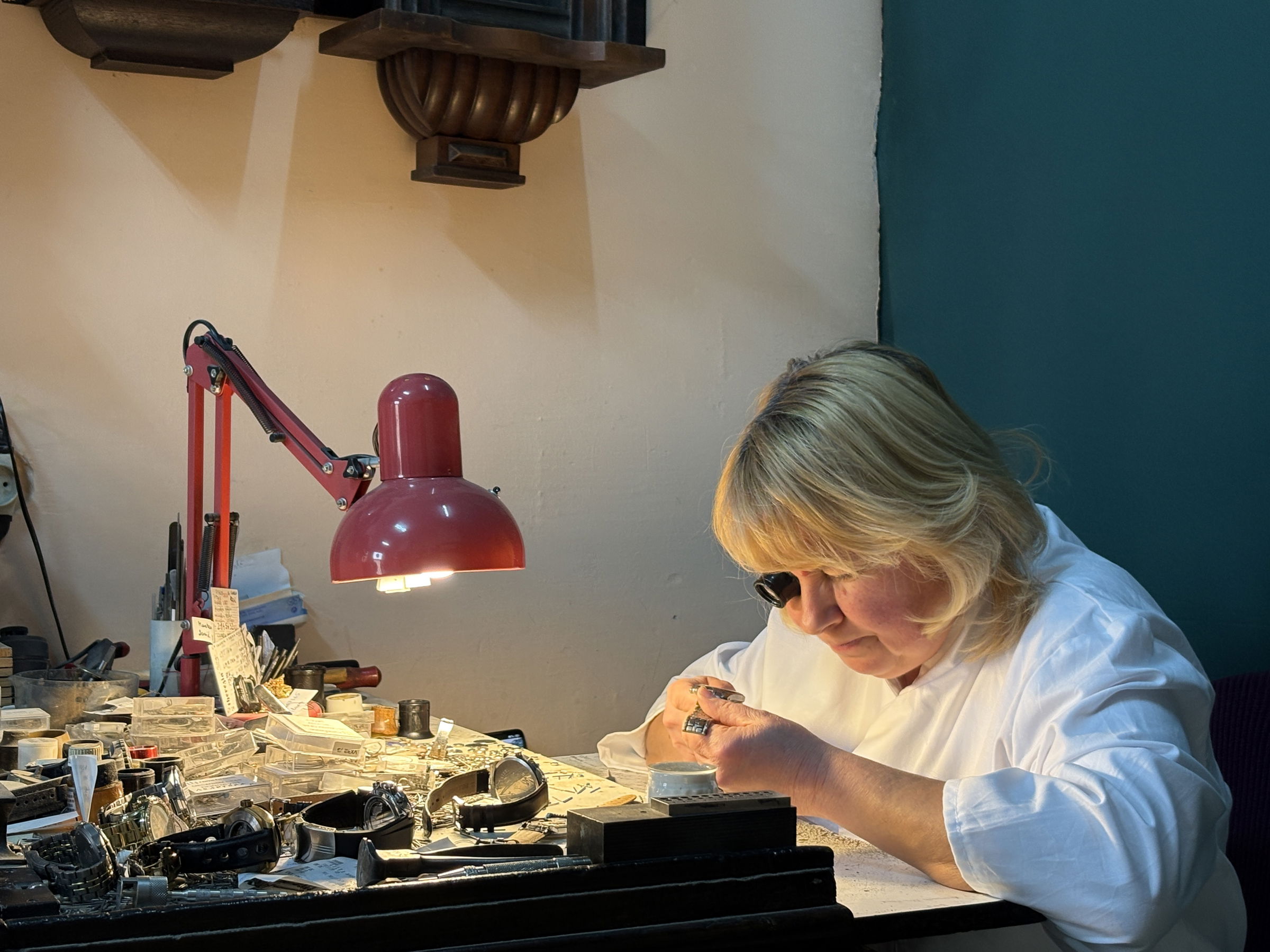 Szabó Magdolna óraműves: Az óráknak lelkük van